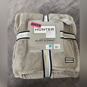 Hunter premium quality plush blanket grey queen size